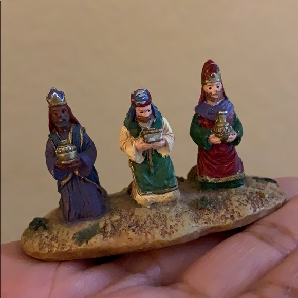3 wise men Hawthorne Nativity Figurine decoration - Picture 16 of 16